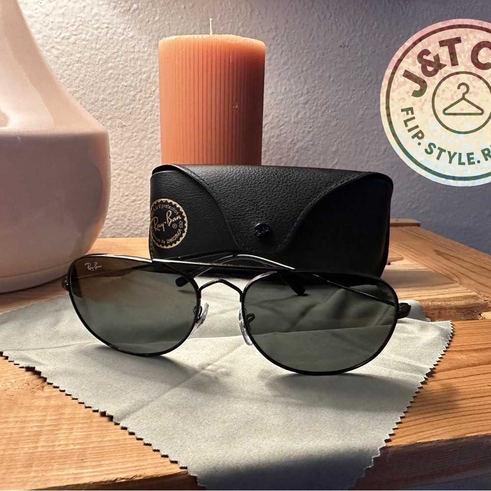 Ray-Ban Black Sunglasses with Case